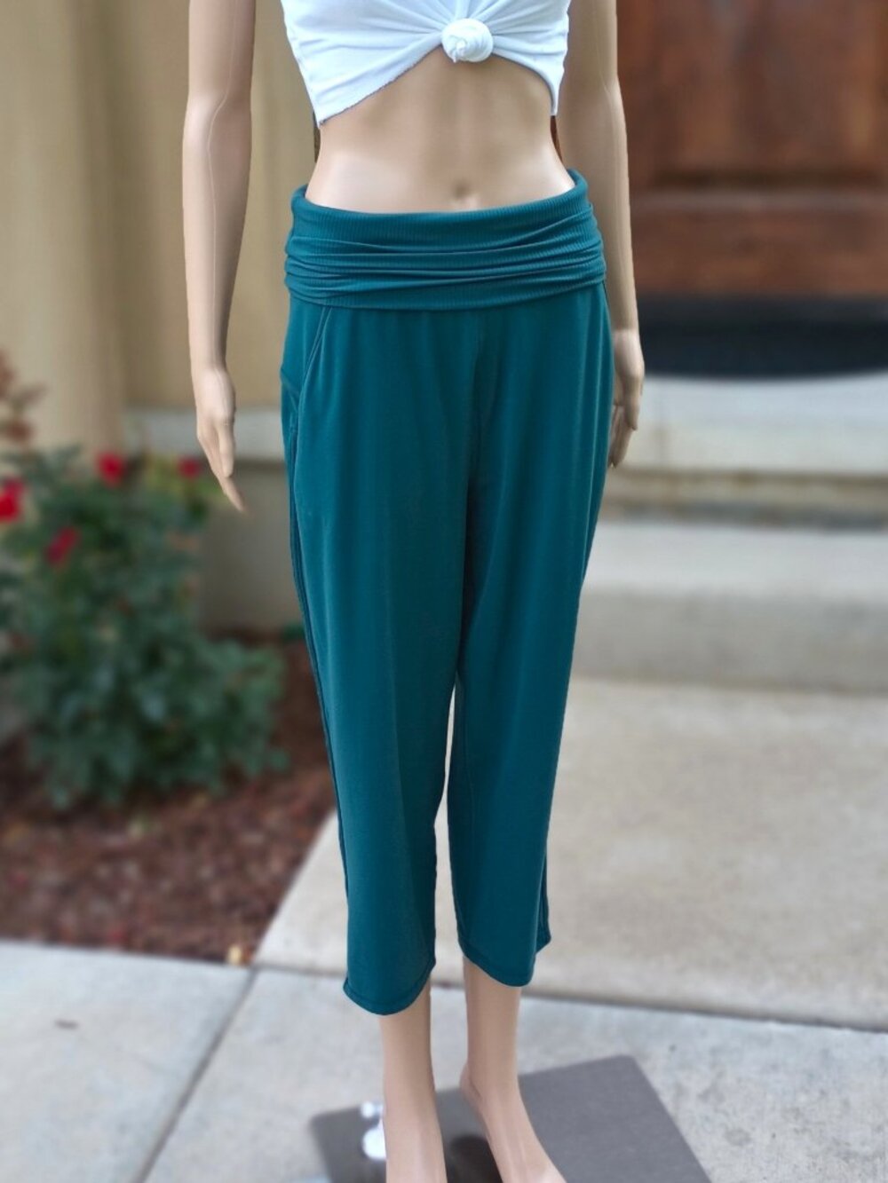 Lululemon Fold-Over Waist Pant (Align SHR Rib Waist Crop), 6, teal color, EPC